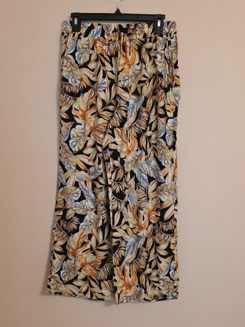 Panama Jack Tropical Print Wide Leg Capris Size M